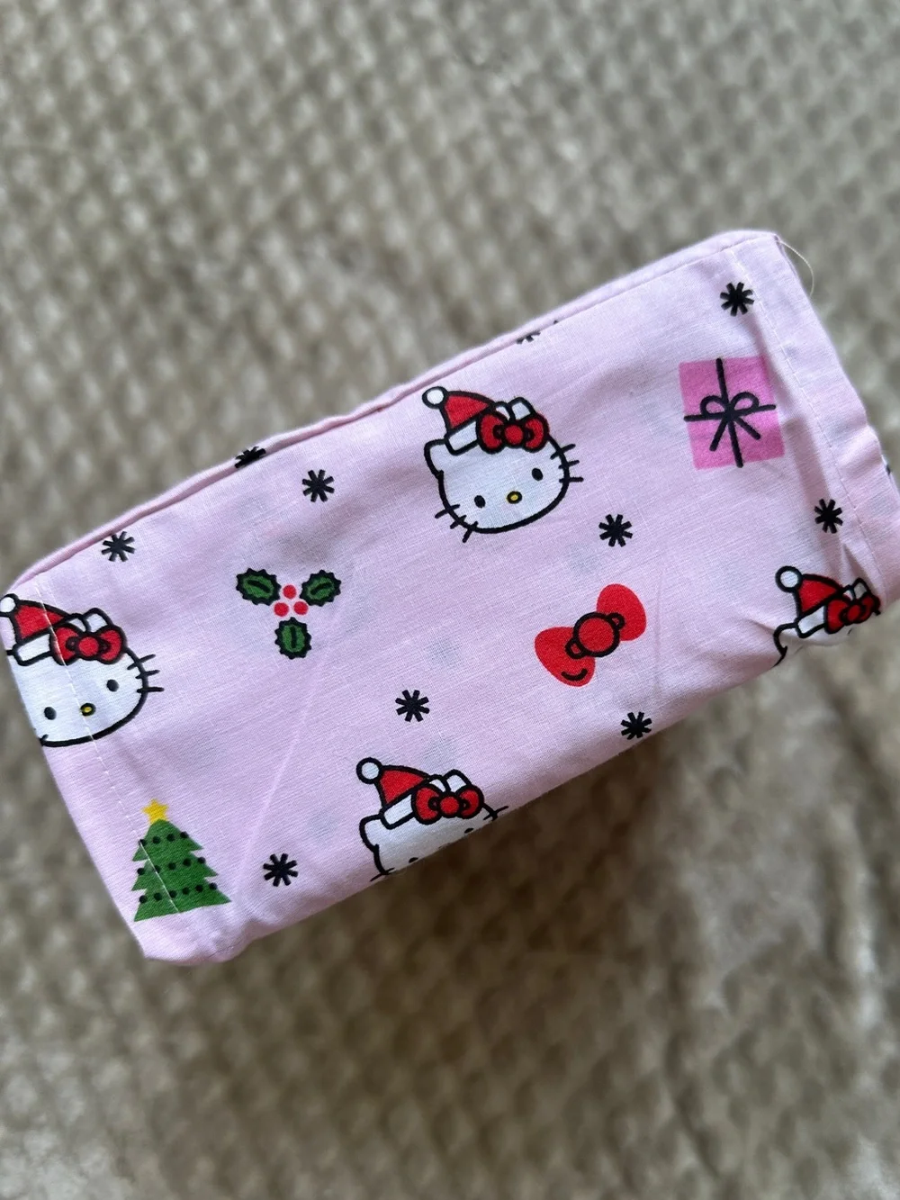 Hello Kitty Pink Holiday Queen Sheet Set
